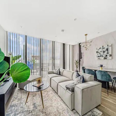 Ferienwohnung Pass The Keys Penthouse Oasis In Trendy Fulham London Exterior foto