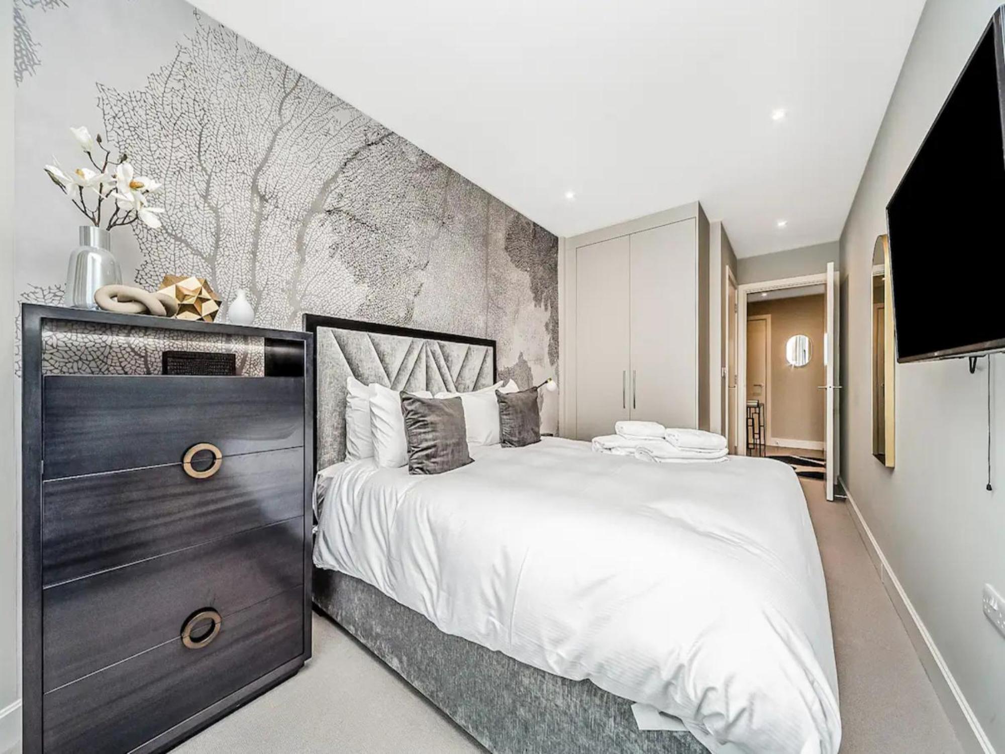 Ferienwohnung Pass The Keys Penthouse Oasis In Trendy Fulham London Exterior foto