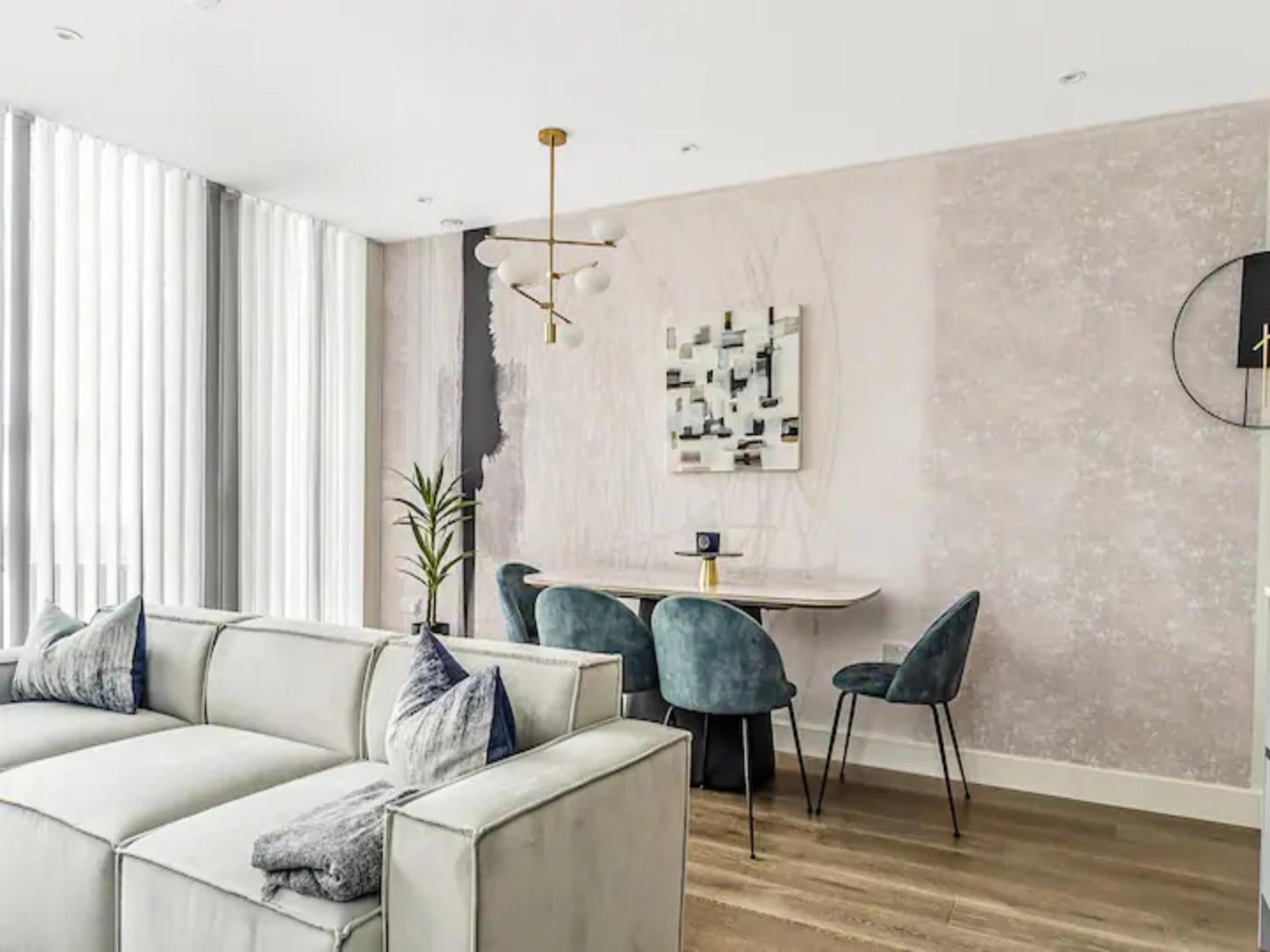 Ferienwohnung Pass The Keys Penthouse Oasis In Trendy Fulham London Exterior foto